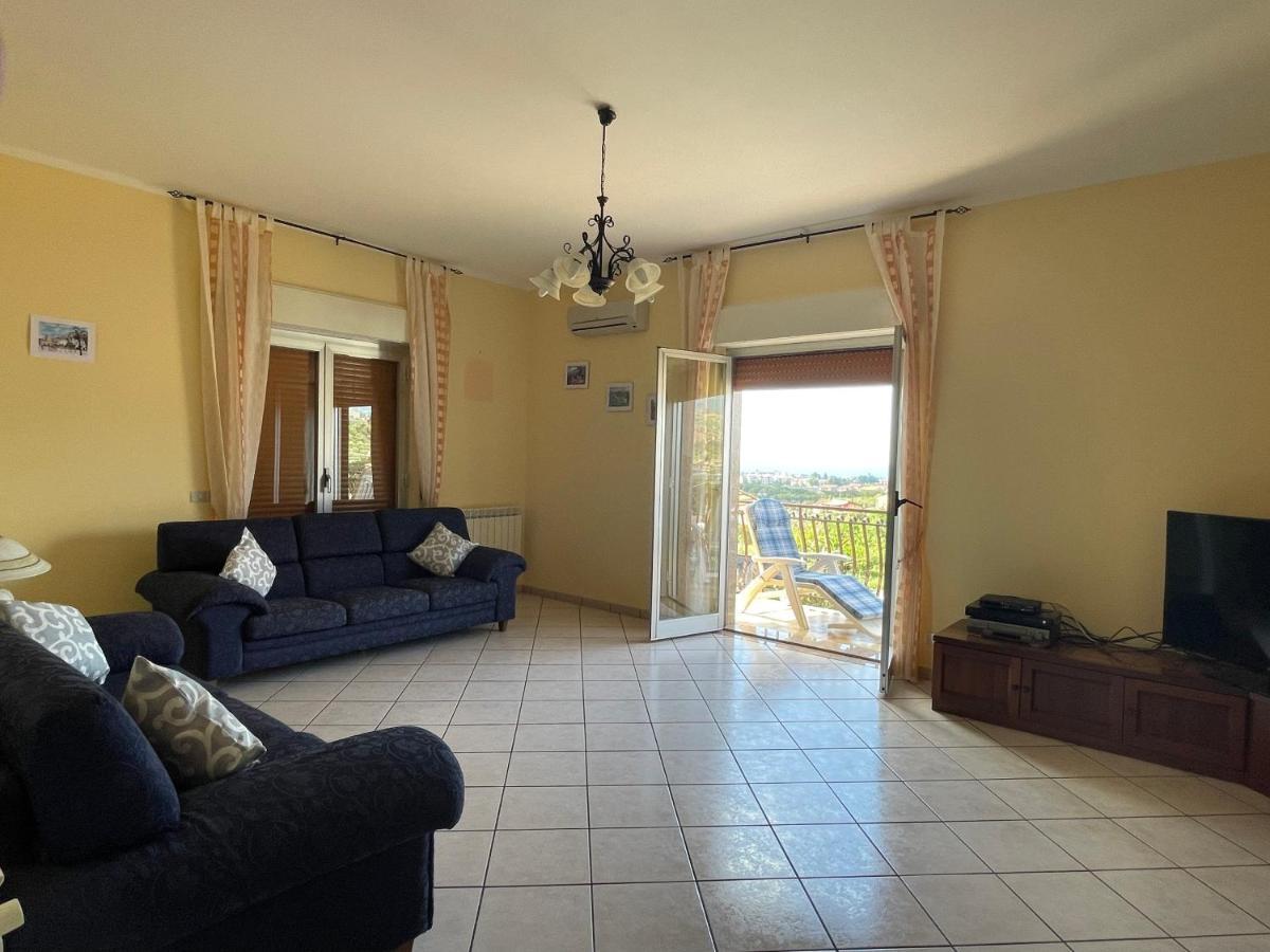 Pipa'S Suntrap Apartment Taormina Exterior foto